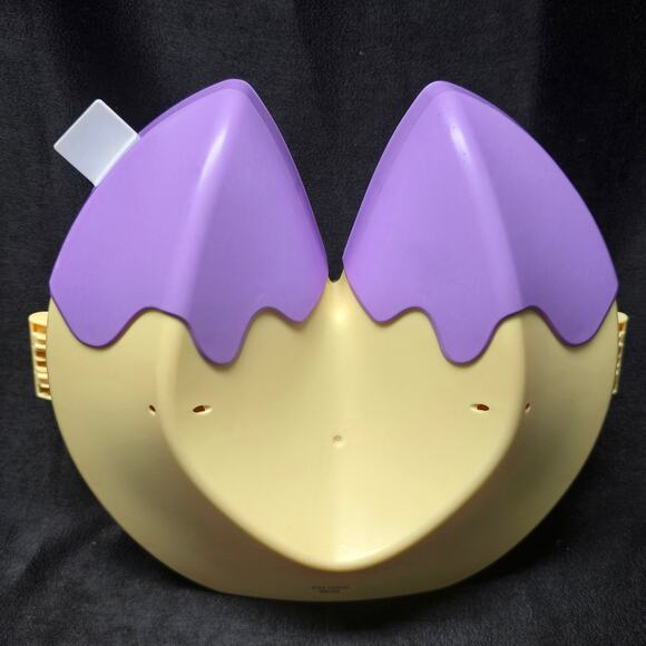 WowWee Lucky Fortune Cookie Shaped Collector's Case Jewelry Lockbox Storage Safe - Picture 12 of 16